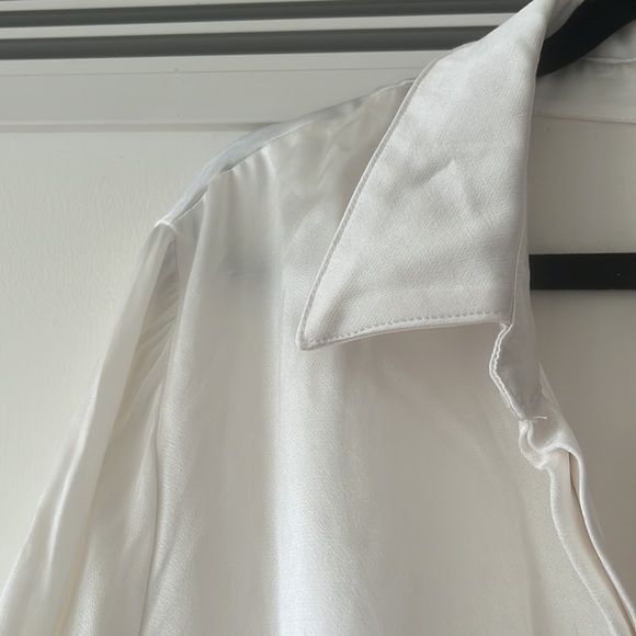 KOOKAI Lustre Satin Collared Long Sleeve Wide Leg Pantsuit Jumpsuit NWT RRP$220 - Picture 13 of 16